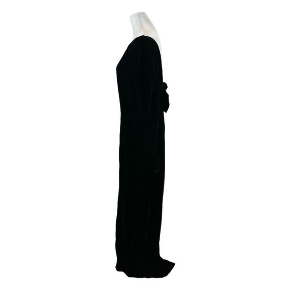 Vintage Union Made Black Velvet Low V Back Bow Detail Floor Length Dress 11/12 - Picture 6 of 16